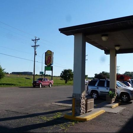 Travelodge Yankton Exterior photo