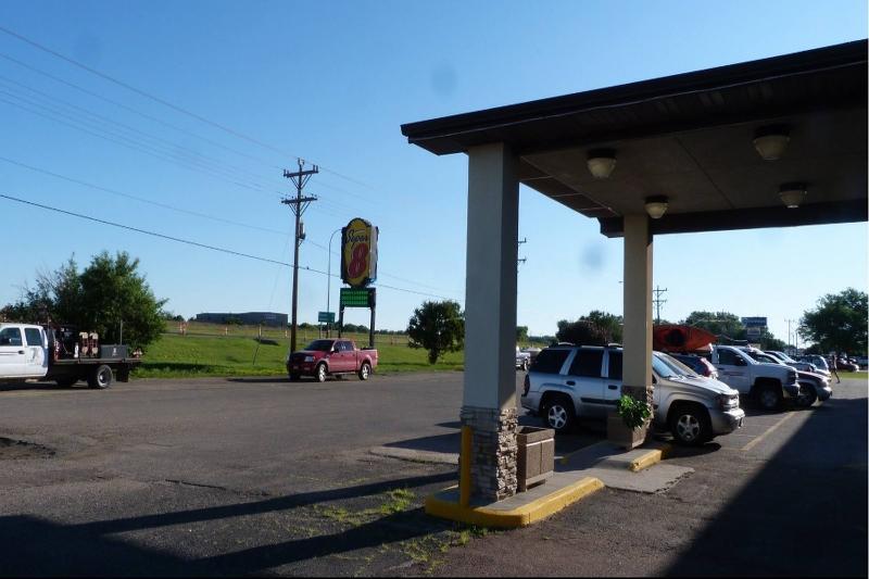 Travelodge Yankton Exterior photo